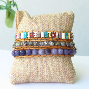 BRAZALETE WRAP BOHO EN PÚRPURA