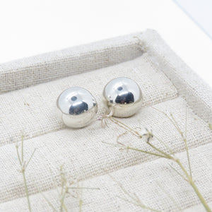 ARETES SILVER DOT