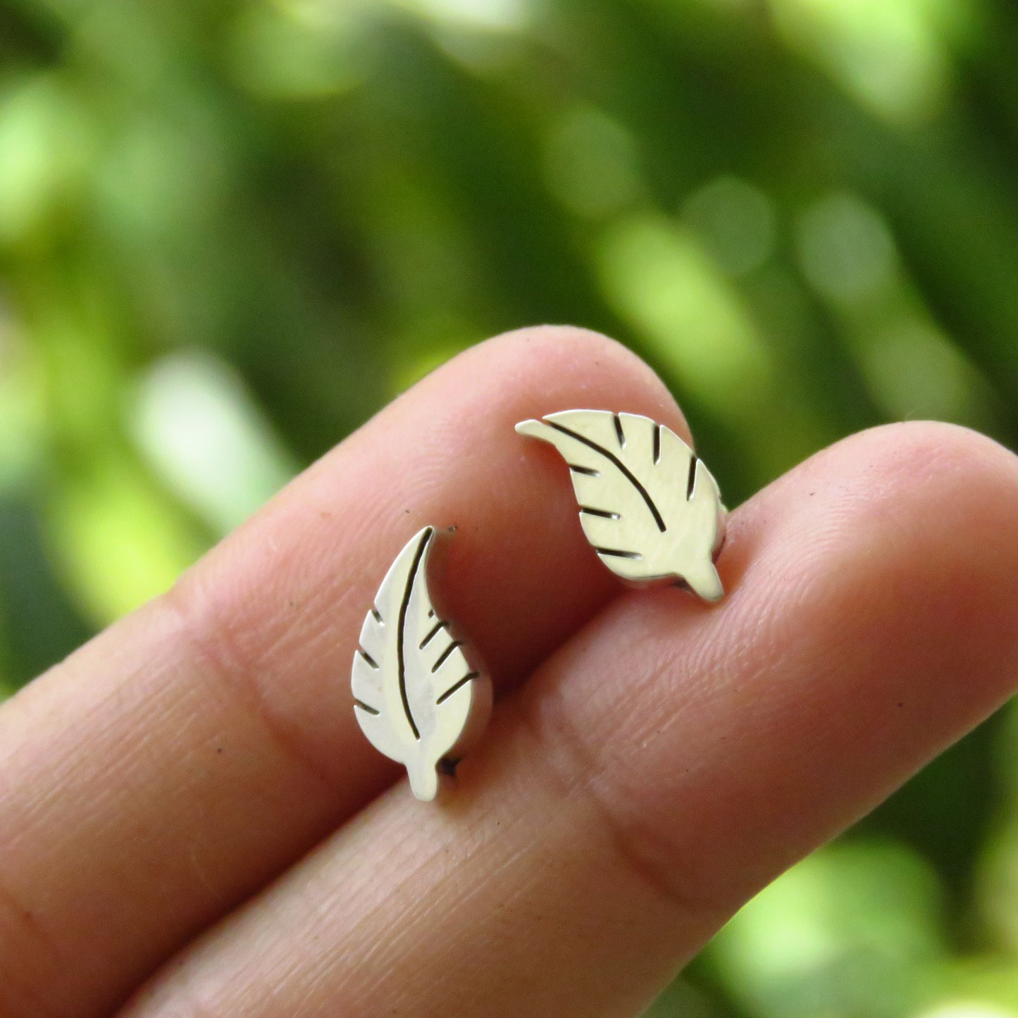 ARETES PEQUEÑA HOJA